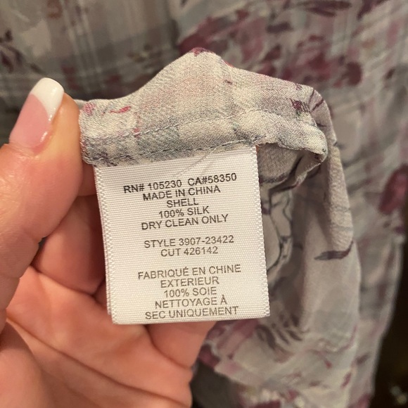 Joie 100% Silk floral sleeveless blouse Size Small - Picture 4 of 9